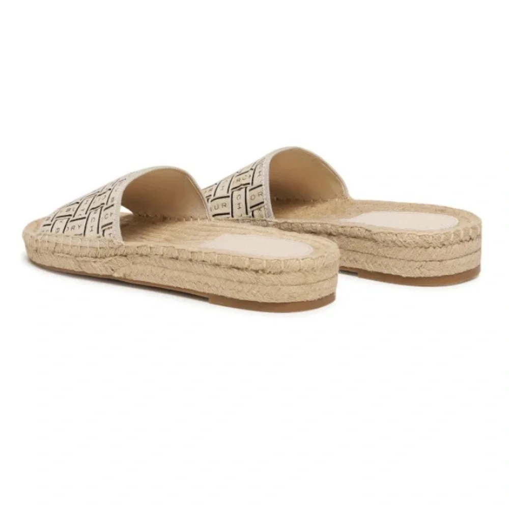 HOST PICK 🎉 TORY BURCH ‘TORY’ WOVEN SLIDES
